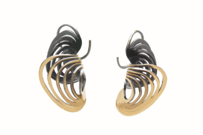medium ripples clamshell earring in gold silver bi-metal